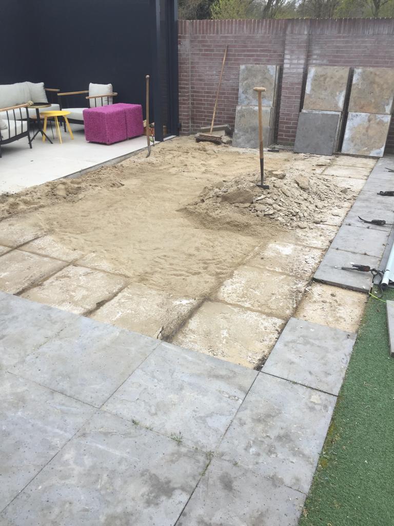 Herbestraten terras Veghel
