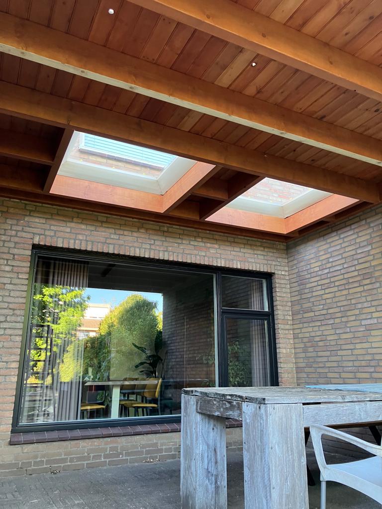 Zwevende overkapping Schijndel